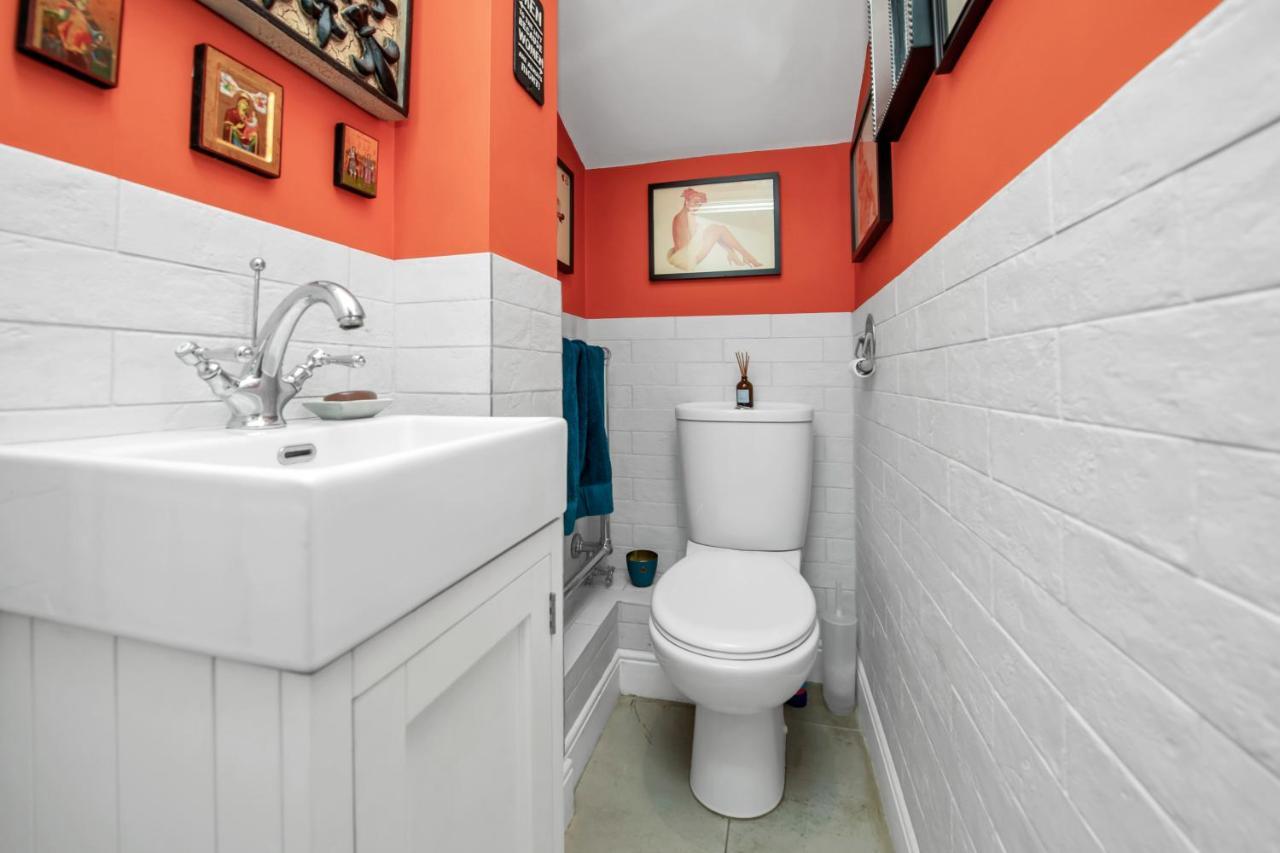 Stylish 3 Bedroom Townhouse For 5 Guests, Set In The Medieval Grid With Off Street Parking Bury St. Edmunds Exteriér fotografie