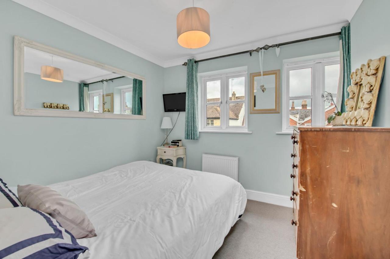 Stylish 3 Bedroom Townhouse For 5 Guests, Set In The Medieval Grid With Off Street Parking Bury St. Edmunds Exteriér fotografie