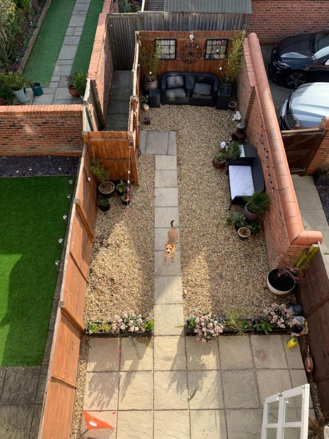 Stylish 3 Bedroom Townhouse For 5 Guests, Set In The Medieval Grid With Off Street Parking Bury St. Edmunds Exteriér fotografie